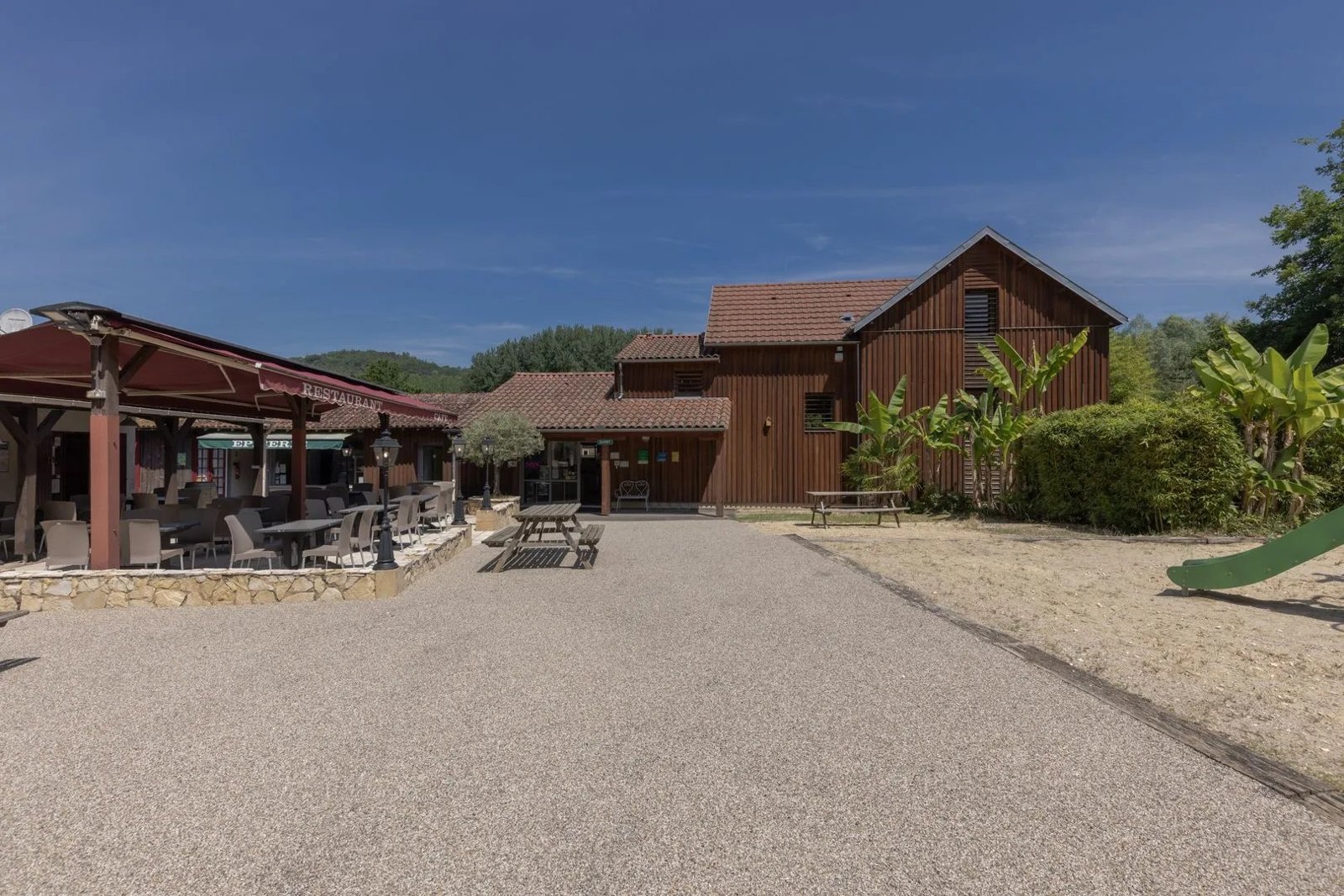 Camping Les Deux Vallées — 3