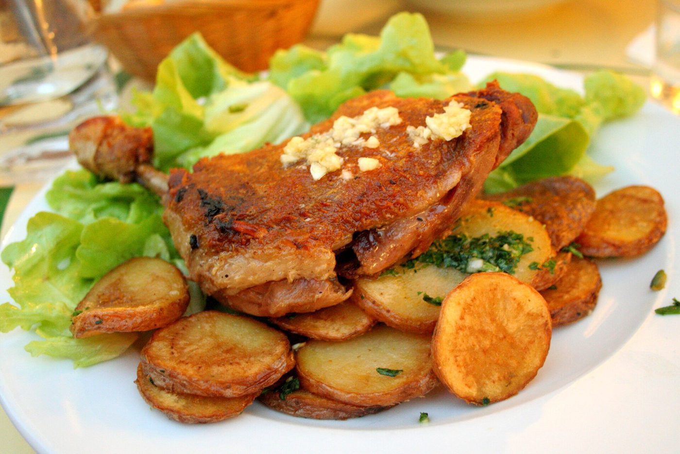 Confit de canard & pommes sarladaises